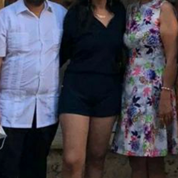 Short Navy Blue Jumper, Colombian brand Studio F, size 8 - Picture 4 of 4